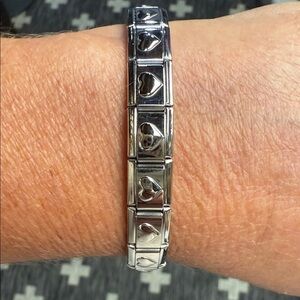 Brand New Silver Heart Charm Bracelet 18 links